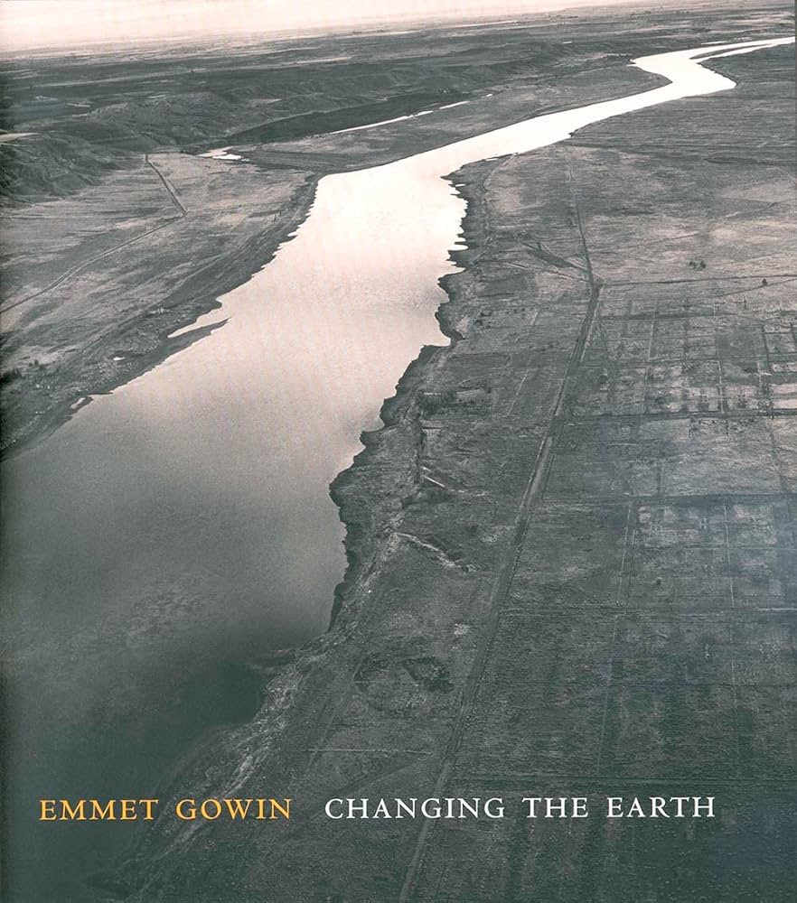 EMMET GOWINエメット・ゴーウィン　CHANGING THE EARTH Emmet Gowin: Changing the Earth (Yale University Art Gallery